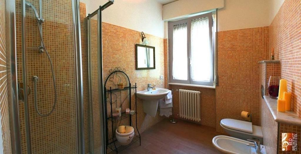 B&B La Chiave Di Sol Como Bagian luar foto